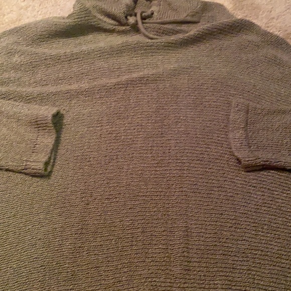 Hooded Sweater - Picture 3 of 3